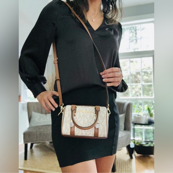 NWT MICHAEL KORS BEDFORD LEGACY EXTRA SMALL DUFFLE CROSSBODY MINI SATCHEL - Picture 11 of 11